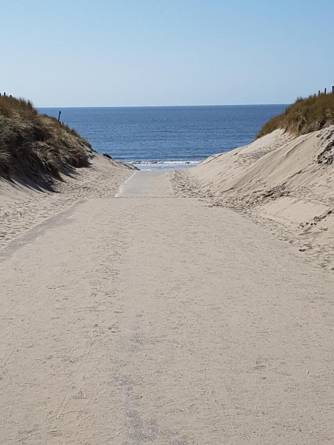 Romantisch Huisje Nabij Het Strand Met Uitzicht Op De Tulpenvelden Julianadorp Ngoại thất bức ảnh